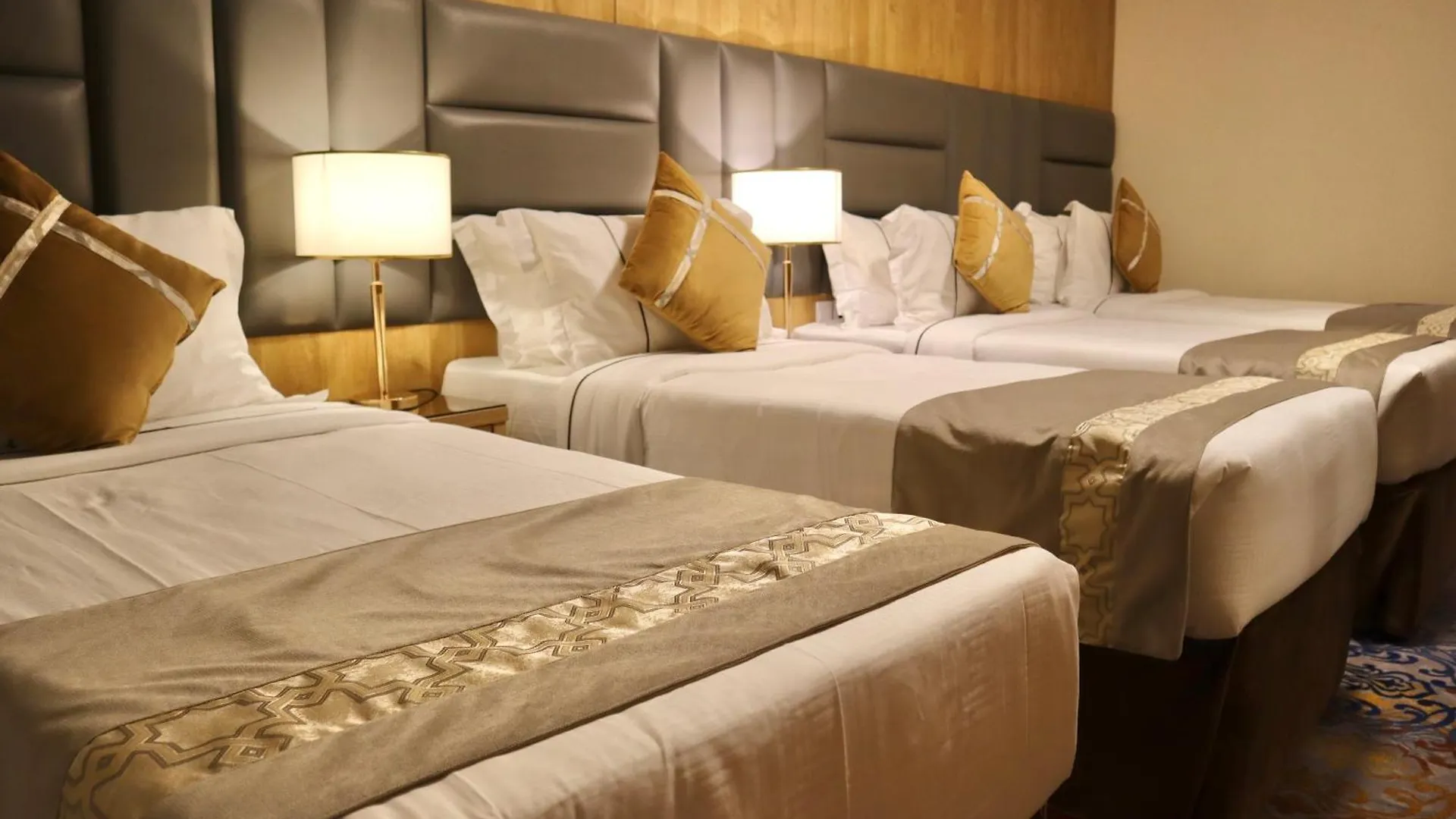 ****  Zowar International Hotel Medina Arabia Saudí
